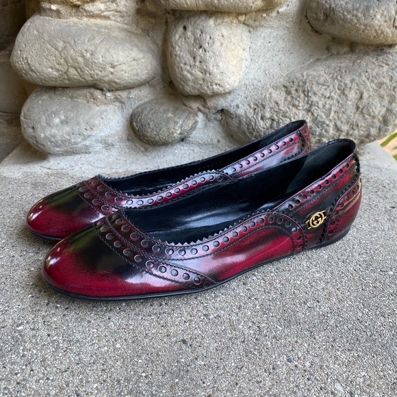 Gucci Red & Black Brogue Style Flats - 38.5 - Picture 6 of 11